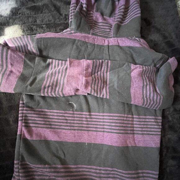 Vintage 2000 Volcom Sherpa-Lined Zip-Up Hoodie – Men’s 🖤💜 - Picture 2 of 4